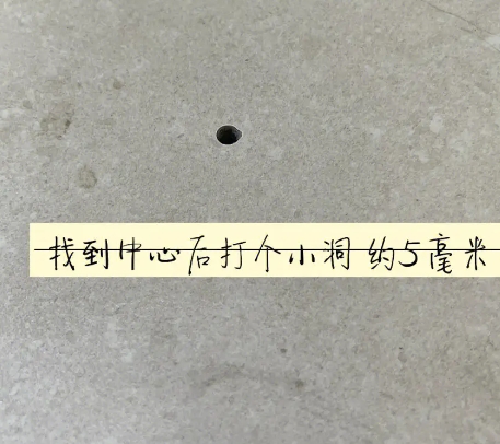 察哈尔右翼后瓷砖空鼓维修公司专业解答在瓷砖铺贴过程中，如果砂料搅拌不均匀，将会带来以下问题
